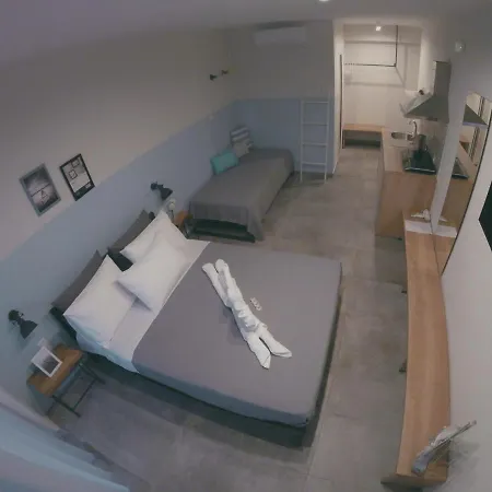 Zoeapartments شقة ستافروس